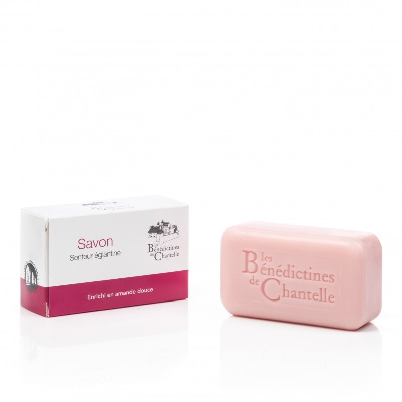 savon-eglantine-enrichi-en-amande-douce